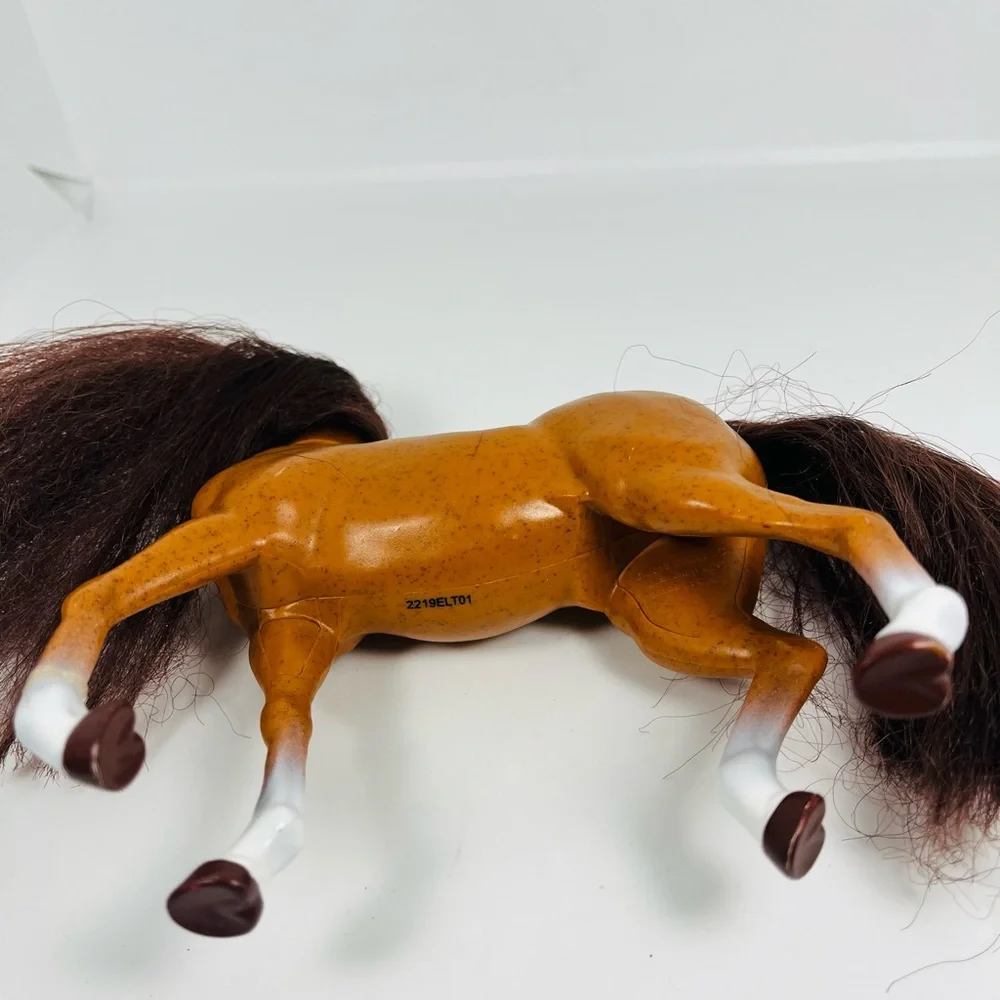 Spirit Riding Free Feed and Nuzzle Mother Horse Replacement Figure